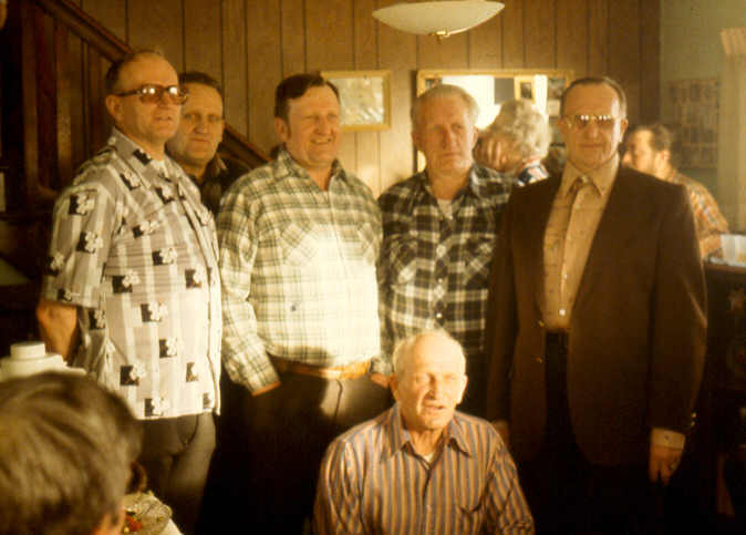 Elwood,Willy, Gus, Dad, Henry, Ken.jpg